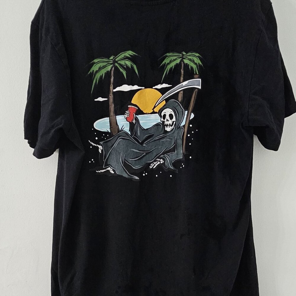 T-Shirt - Picture 2 of 2